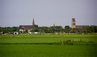 Kronkelen over boerenweggetjes in Friesland