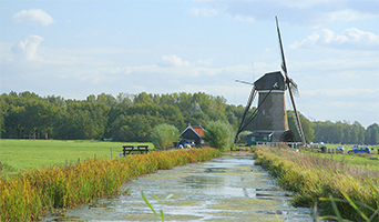 Dijk, dorpjes, polder en molens